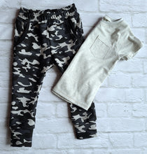 Load image into Gallery viewer, Camouflage Print Bamboo Joggers
