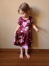 Load image into Gallery viewer, Pleated Floral Dress
