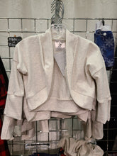 Load image into Gallery viewer, Bamboo rib cropped cardi top
