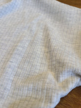 Load image into Gallery viewer, Bamboo rib cropped cardi top
